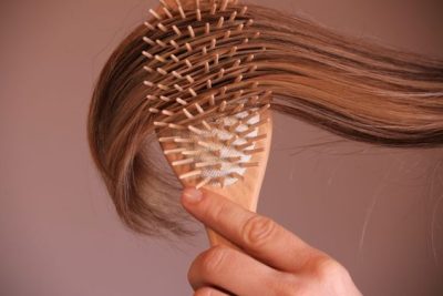 شامپو تقویت کننده موهای آسیب دیده تریکوپلاس حاوی کراتین 250 میلی لیتر
