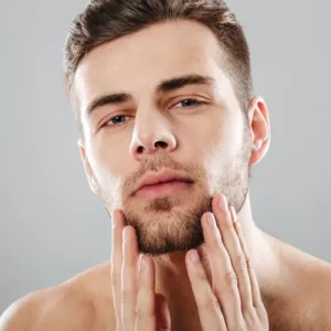 کرم ضد آفتاب بی رنگ مای با SPF50 مناسب آقایان