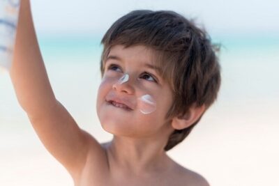 کرم ضد آفتاب مینرال پوست حساس و ظریف کودکان پسرانه SPF30 لافارر 40 میل